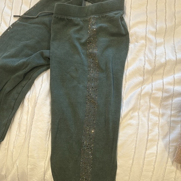 Xs Butter super soft army green sweatpant joggers with sparkle stripe - Picture 3 of 6